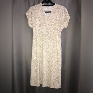 Uniqlo short sleeve cream midi length dress size small